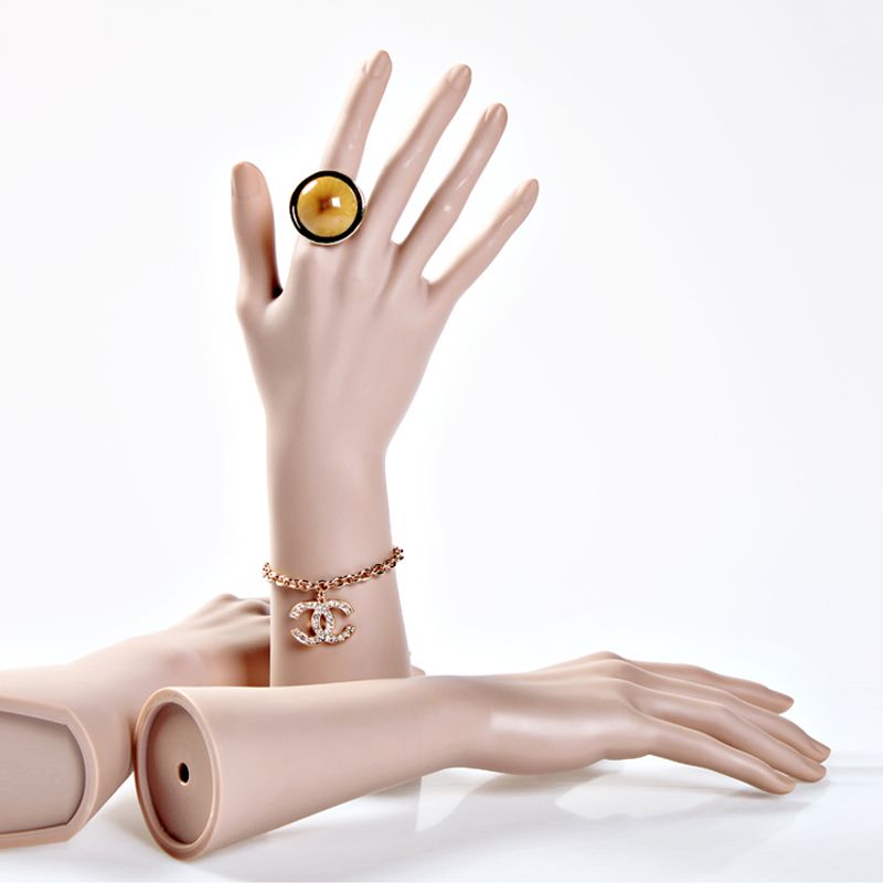 Nietłukące się damskie manekin – Body Jewelry Plus recenzja i cena