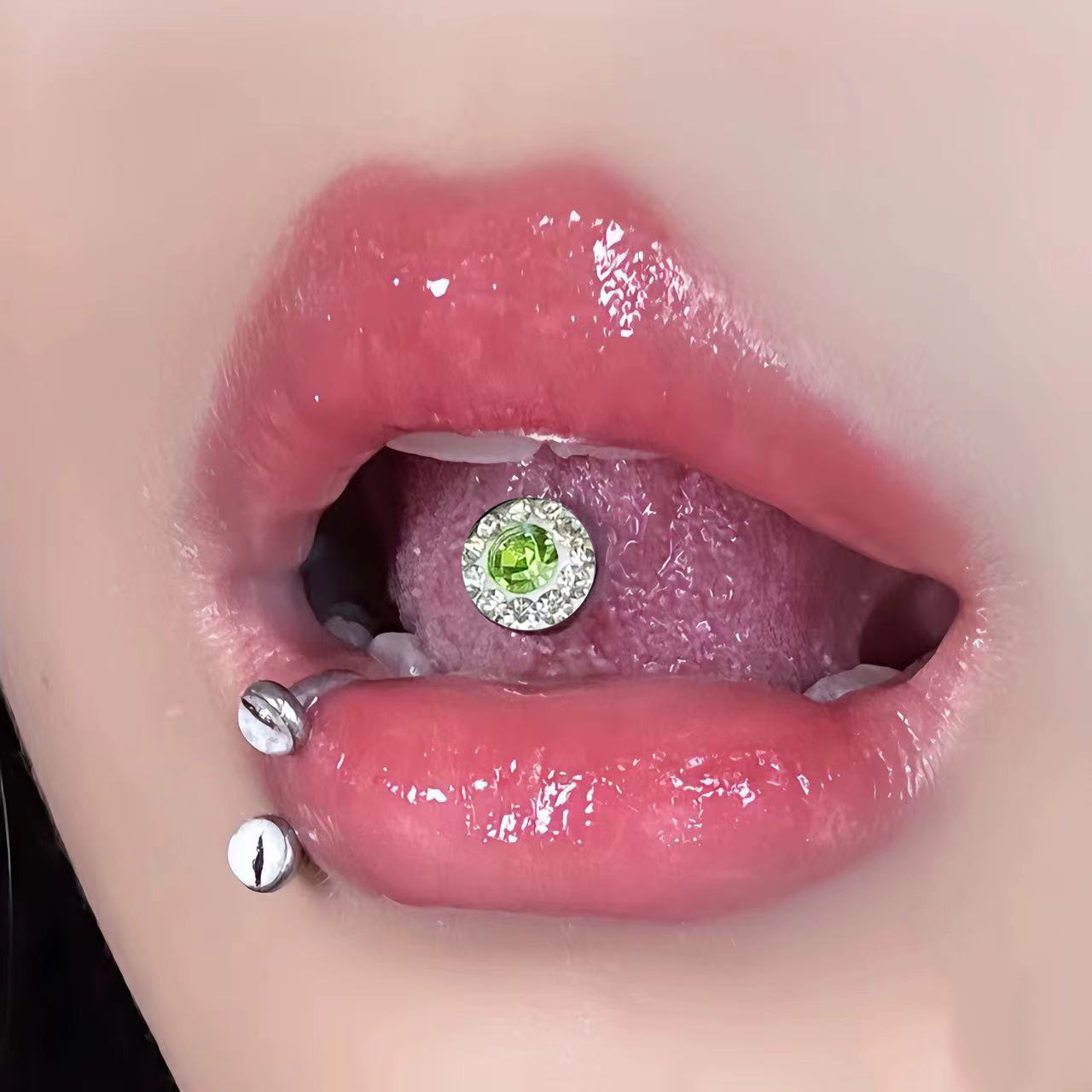 Modny okrągły kolczyk do język – Body Jewelry Plus recenzja i cena